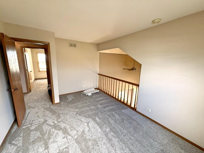 Building Photo - 1013 Pear Tree Ln