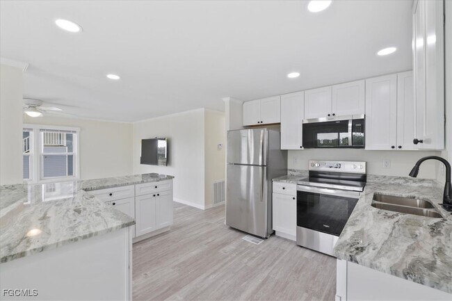 Building Photo - 62 Kiowa Dr N