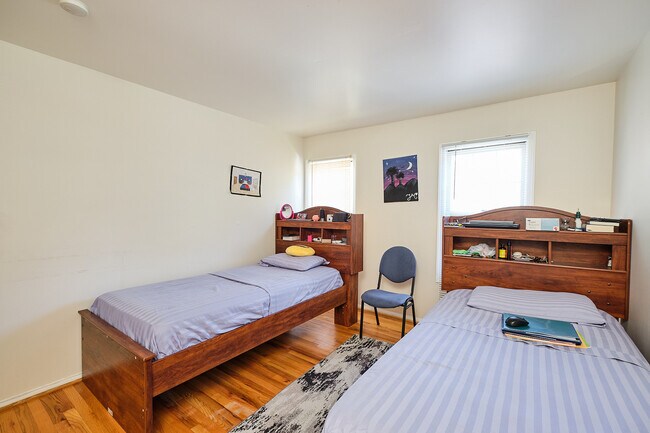 Building Photo - 9124 Orchard Brook Dr