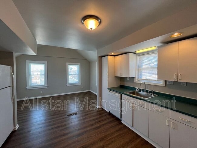 Building Photo - 7508 Theota Ave