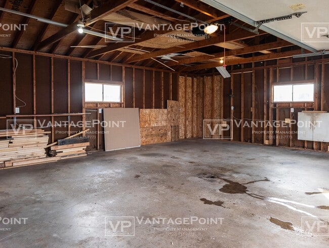 Building Photo - 3058 Bay Settlement Rd