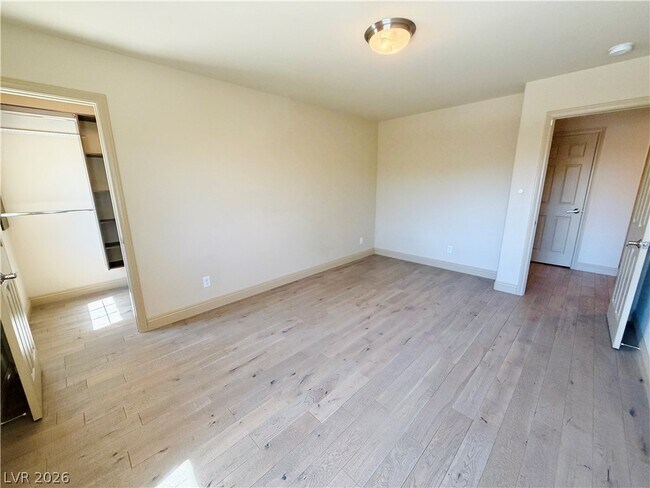 Building Photo - 9842 S Russian Hill St