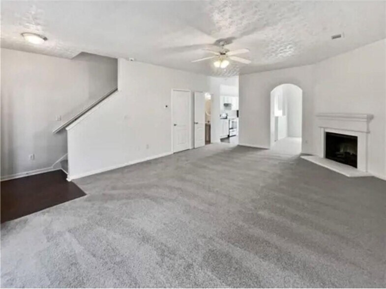 Building Photo - 20 Pine Canyon Dr SW