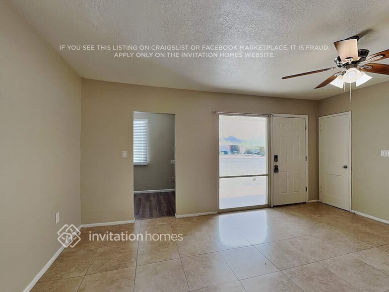 Building Photo - 9444 N 4th Ave