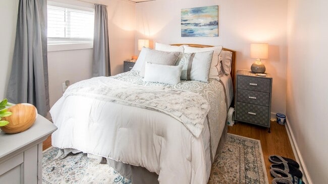 Building Photo - 11291 E Shore Dr