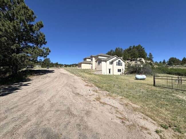 Building Photo - 19120 Pinon Park Rd