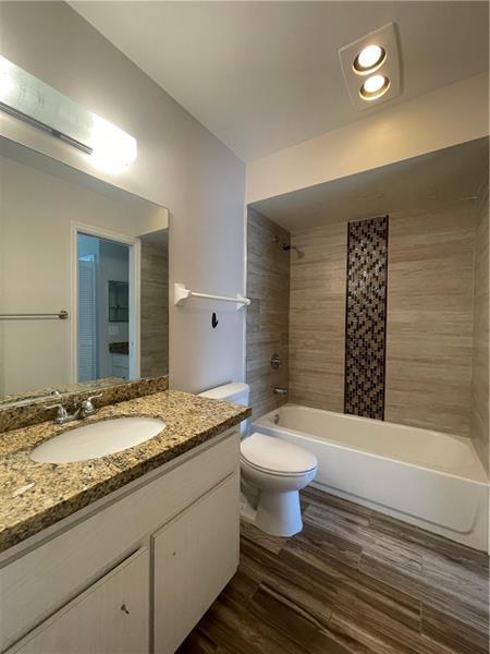 Building Photo - 3601 NE 22nd Ave