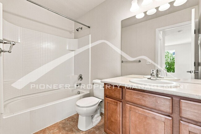 Building Photo - 6583 S Irvington Way
