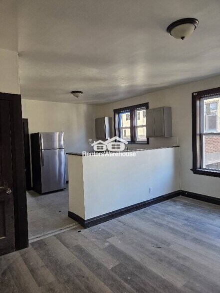 Building Photo - 5066-5068 W Florissant Ave