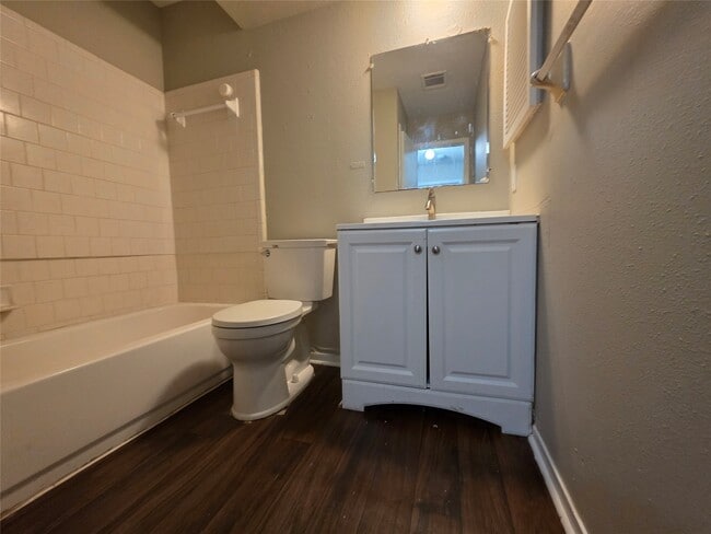 Building Photo - 12722 Shannon Hills Dr