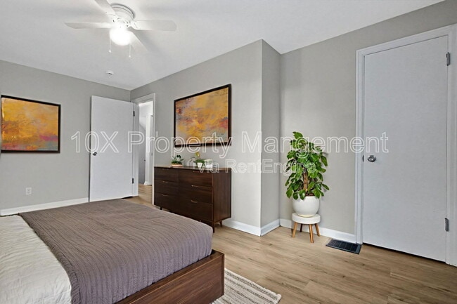 Building Photo - 350 S Chase Ave
