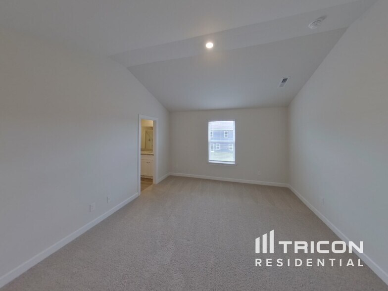 Building Photo - 2404 Nabali Wy