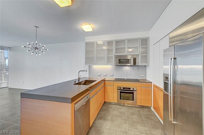 Building Photo - 3722 S Las Vegas Blvd