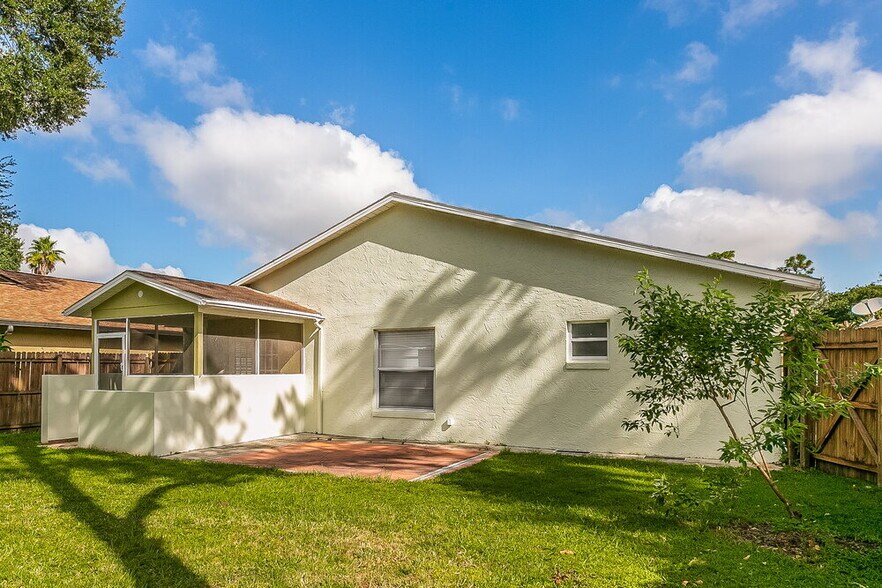 Building Photo - 1458 Eldra Dr