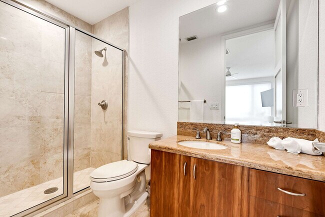 Building Photo - 1412 SE 2nd St