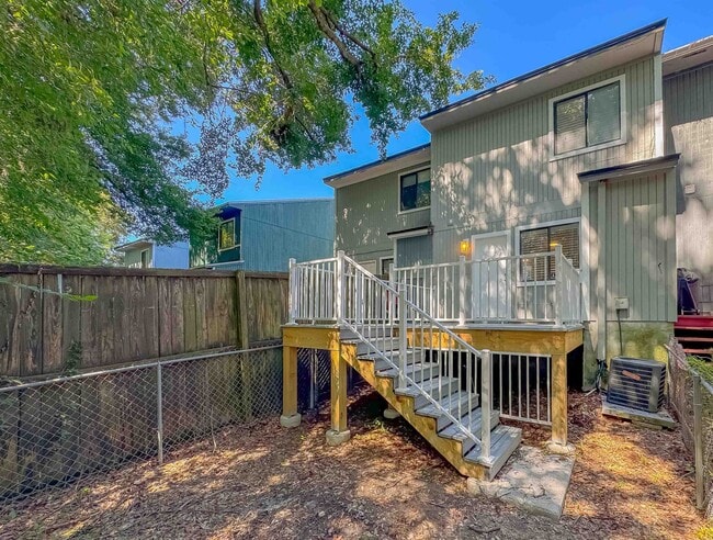 Building Photo - 2465 Talco Hills Dr