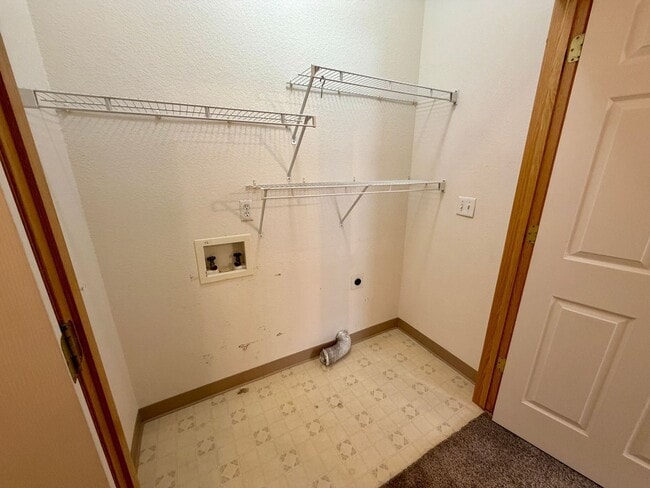 Building Photo - 3822 W 11th St