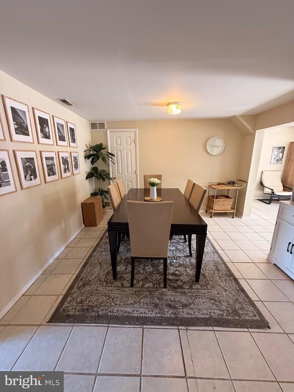 Building Photo - 335 Myrtle Ave