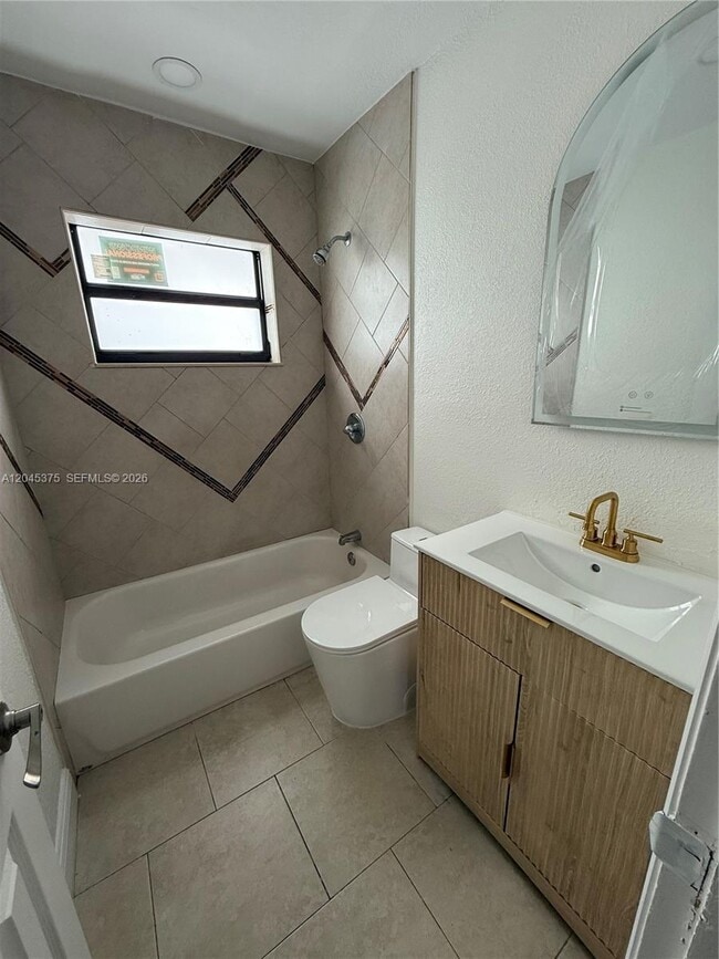 Building Photo - 3500 SW 87th Pl