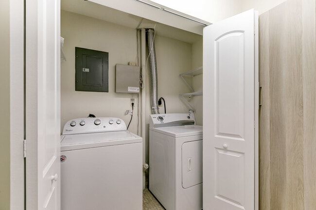 Building Photo - 138 Welcome Aly