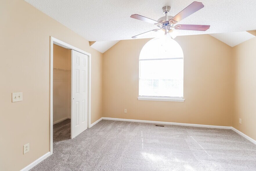 Building Photo - 380 Canter Ct NW