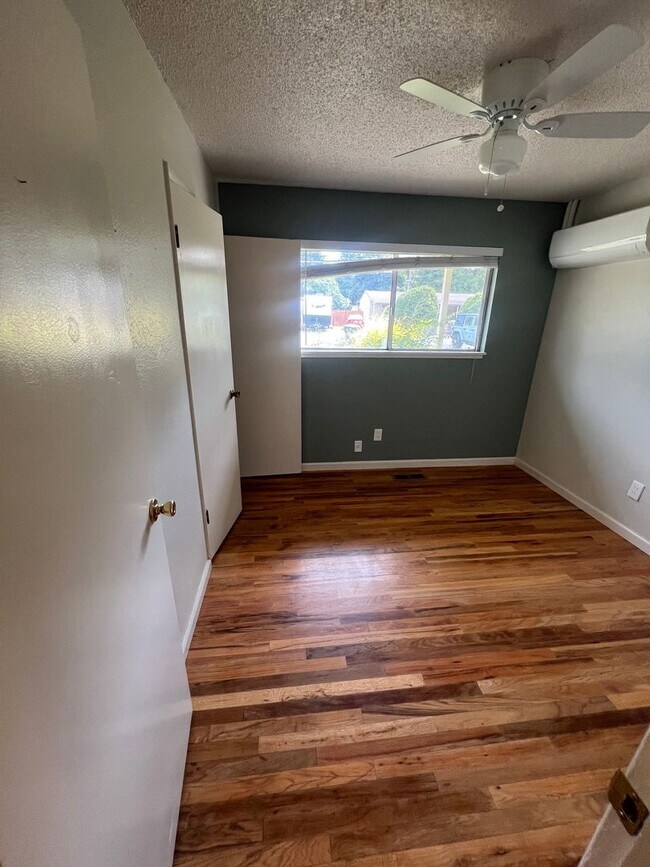 Building Photo - Durham 3 bedroom 2 bath Home, MOVE IN SPEC...