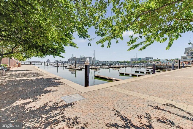 Building Photo - 100 Harborview Dr