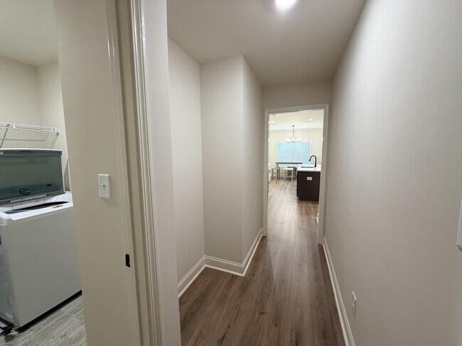 Building Photo - 109 Mink Wy