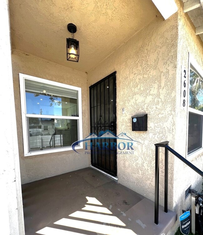 Building Photo - Spacious 3-Bedroom 1.5 Bath with a Large B...