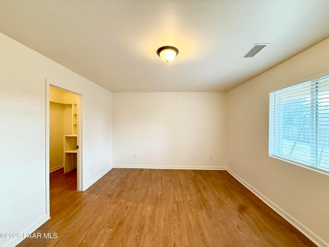 Building Photo - 5260 N Verde Ln