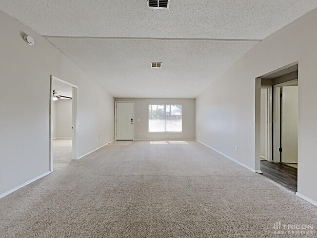 Building Photo - 1641 Rhonda Dr