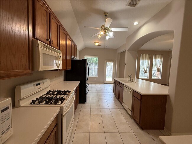 Building Photo - 5126 Winterwood Dr