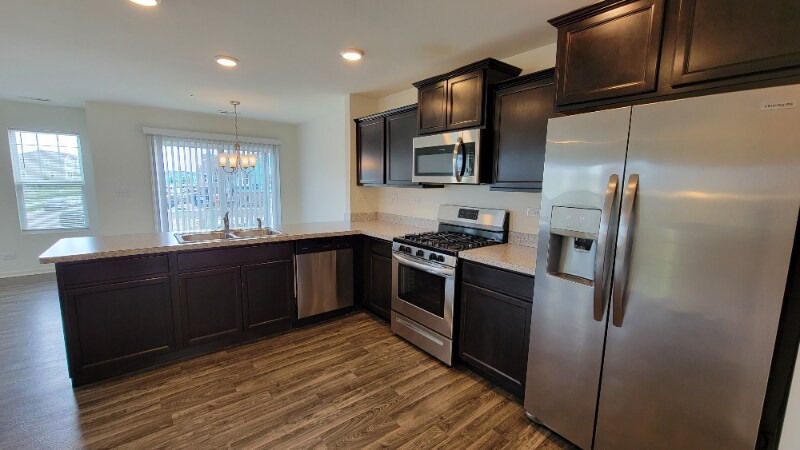 Building Photo - 200 Goldenrod Dr