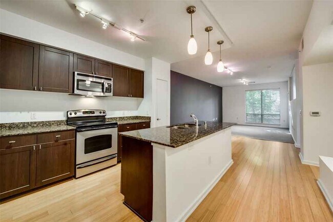 Building Photo - 1810 N Garrett-117.79