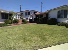 Building Photo - 2303 W 80th St