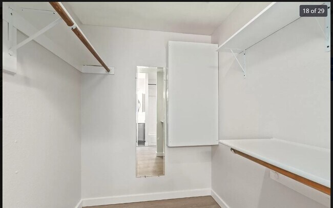 Building Photo - 4135 N 17th St