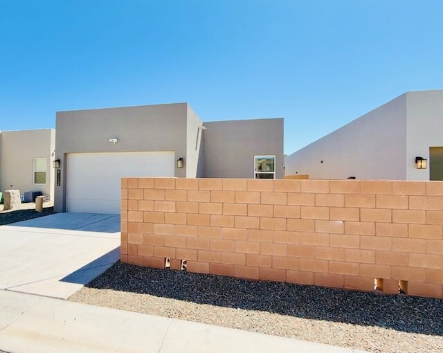 Building Photo - 6113 Strand Loop SE