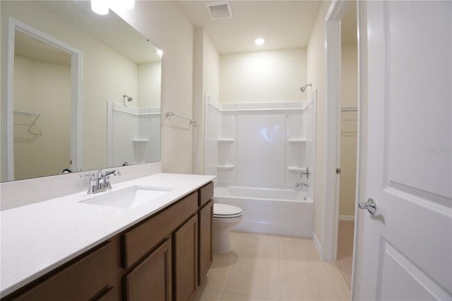 Building Photo - 268 Summer Pne St