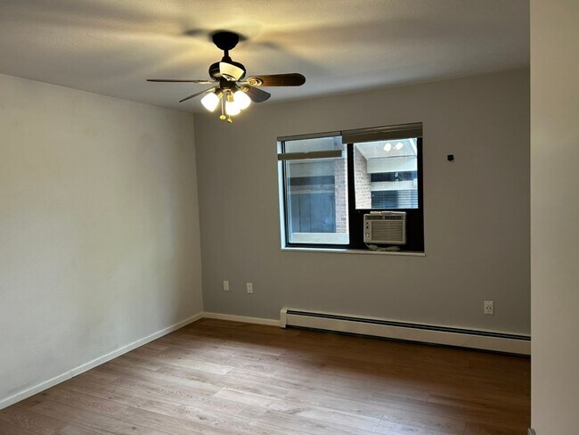 Building Photo - North Boulder Top Floor Condo