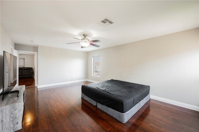 Building Photo - 6720 Song Sparrow Ct