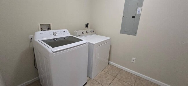 Building Photo - 5401 NW 63rd Pl