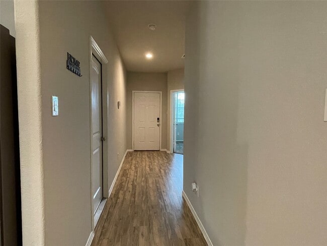 Building Photo - 20919 Corisande St