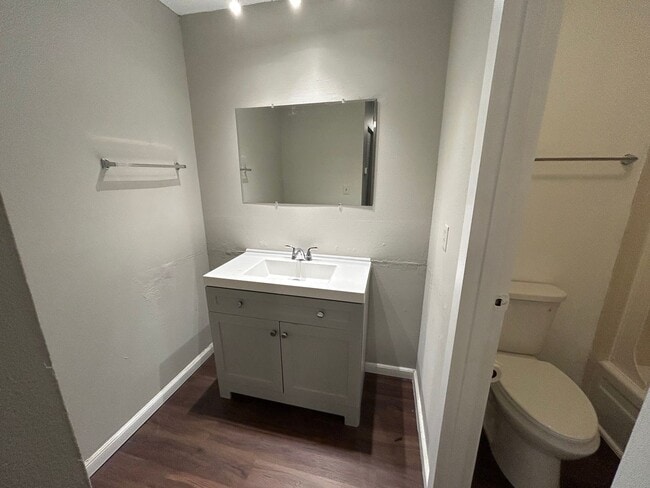 Building Photo - 2 Bedroom Flat in Brandywine