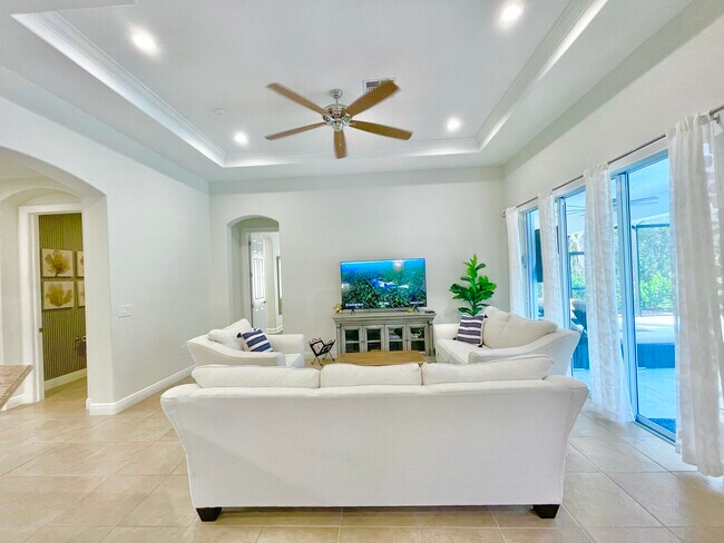Building Photo - 12667 Biscayne Ct