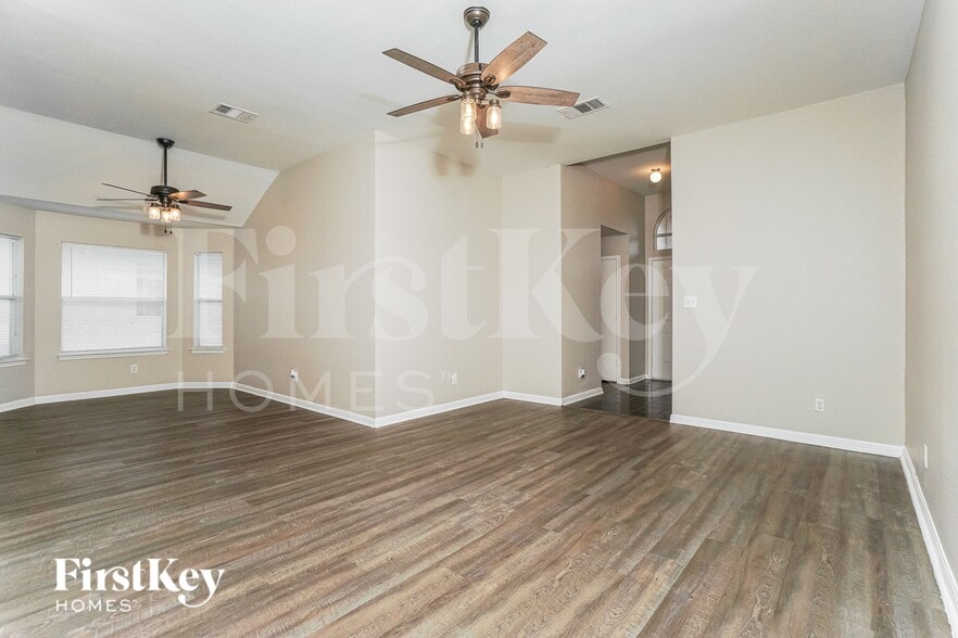 Building Photo - 8422 Cherisse Dr