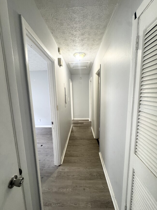 Building Photo - 3258 Lancing Ln