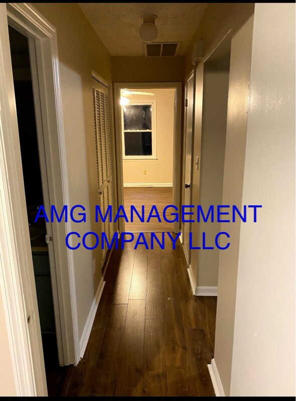 Building Photo - 207 Glendale Ct