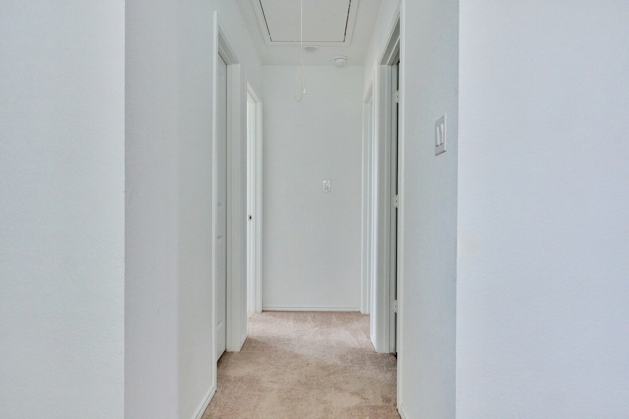 Building Photo - 160 Avre Loop