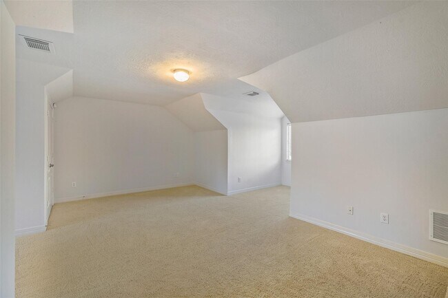 Building Photo - 6915 Monarch Lake Ln