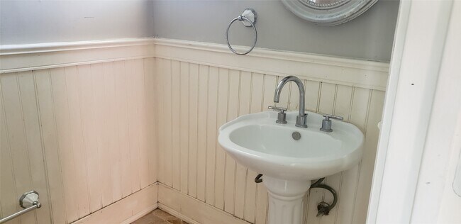 Building Photo - 4346 Dalmatian Dr